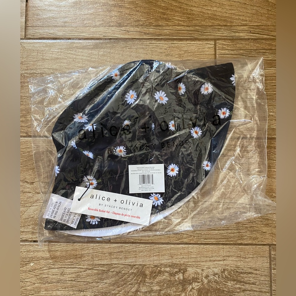 Alice + Olivia Reversible Bucket Hat
